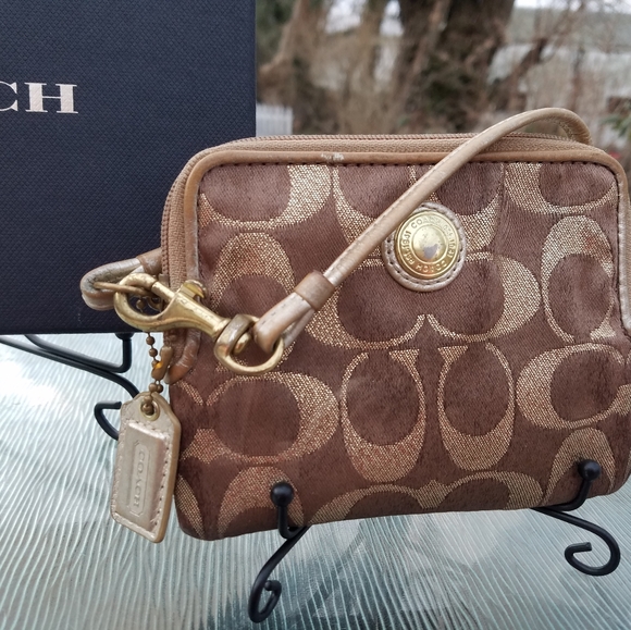 Coach Sig Wallet - Picture 8 of 11